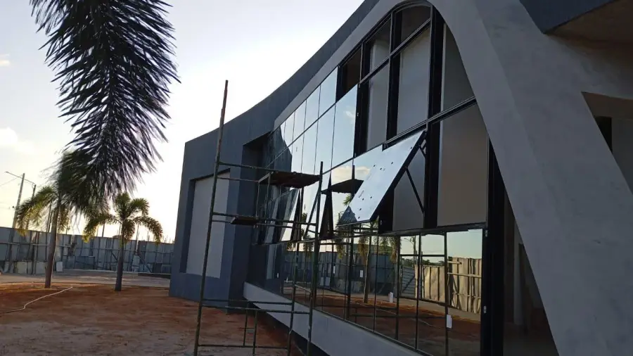 Obra de esquadrias de alumínio — Vitrus Natal